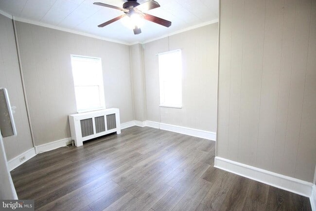 Building Photo - 201 E Delaware Ave