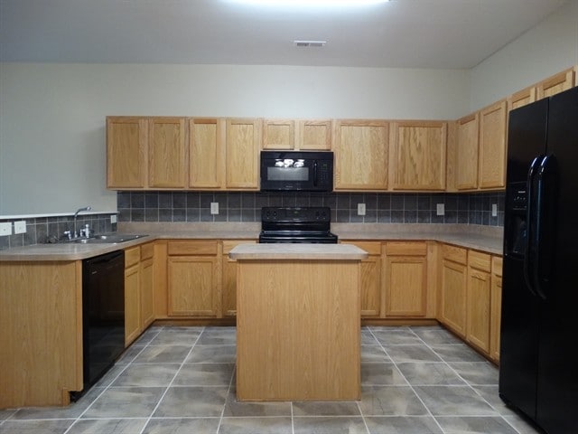 Building Photo - 157 Flanders Dr