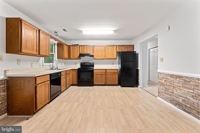 Building Photo - 12820 Lake Wilderness Ln