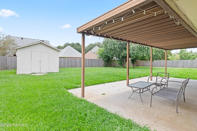 Building Photo - 920 Marilyn Dr