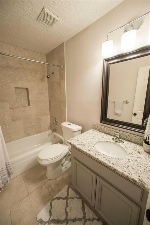 Building Photo - 3123 Lazy Spring Dr