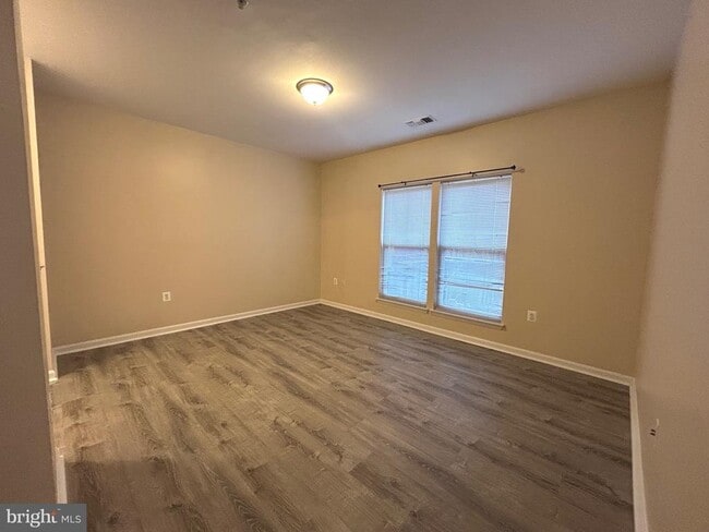 Building Photo - 2921 Deer Hollow Way