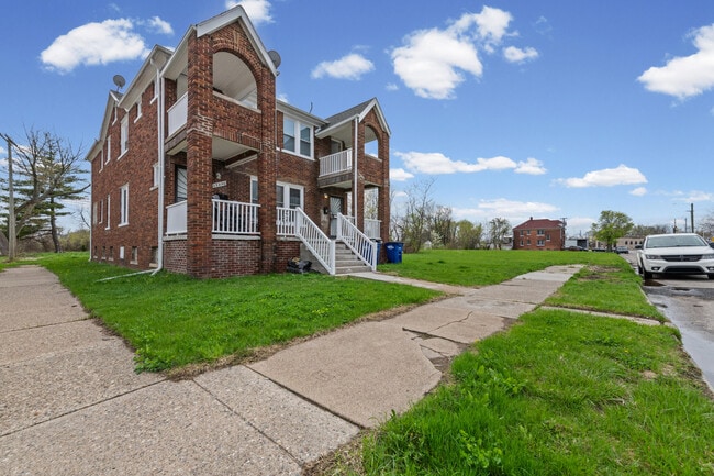 Building Photo - 13496 Hazelridge St