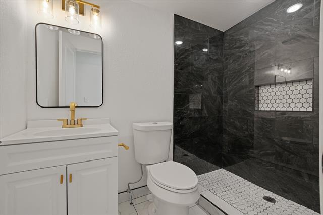 Building Photo - 4367 Alamo Ave