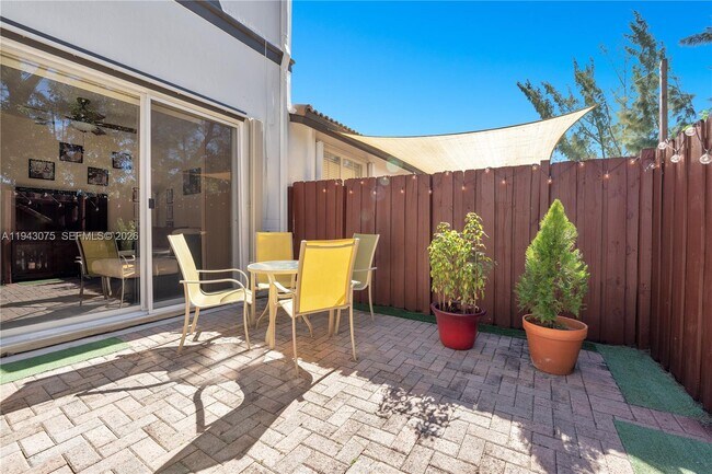 Building Photo - 7806 NW 116 Pl