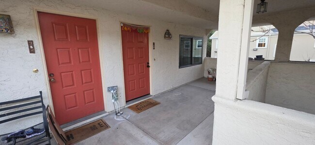 Building Photo - Steps from SJSU | 2 Master Suites | Gated + Parking |
