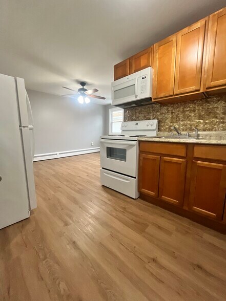 Building Photo - 4 Nesbit Ave