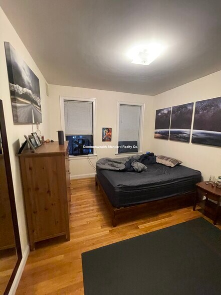 Building Photo - 4 Park Vale Ave