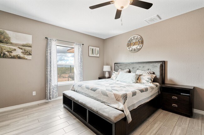 Building Photo - 266 Cielo Grande