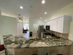 Building Photo - 5540 Allamanda Ave