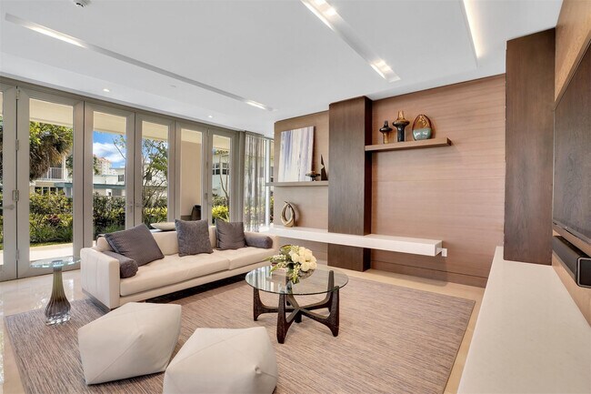 Building Photo - 435 Bayshore Dr