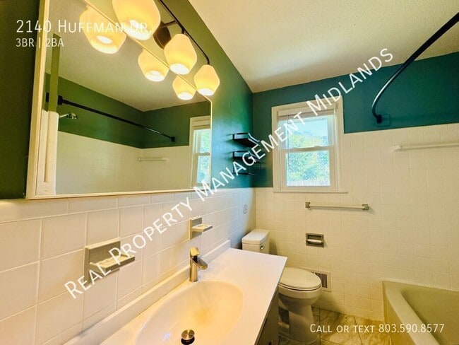 Building Photo - 2140 Huffman Dr