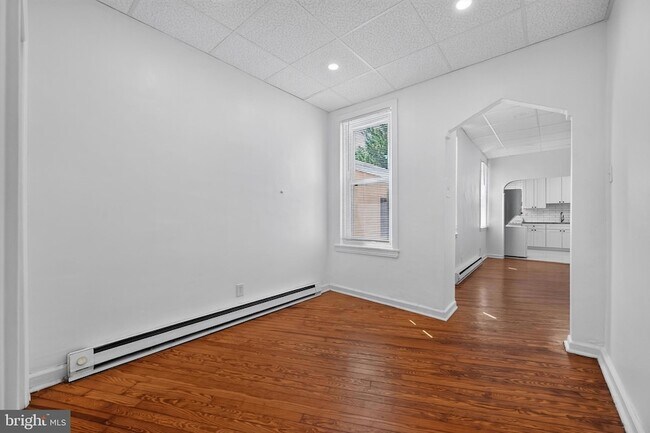 Building Photo - 1438 S 13th St