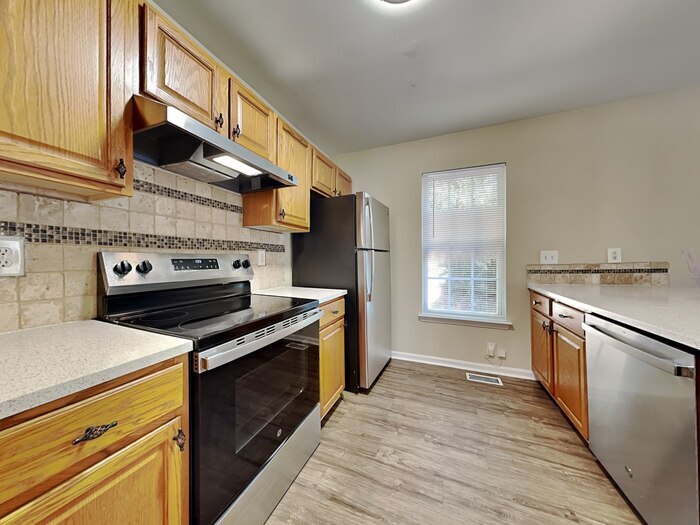 Building Photo - 6227 Dumont Ln