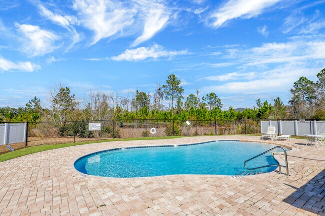 Building Photo - 721 Highgrove Ct