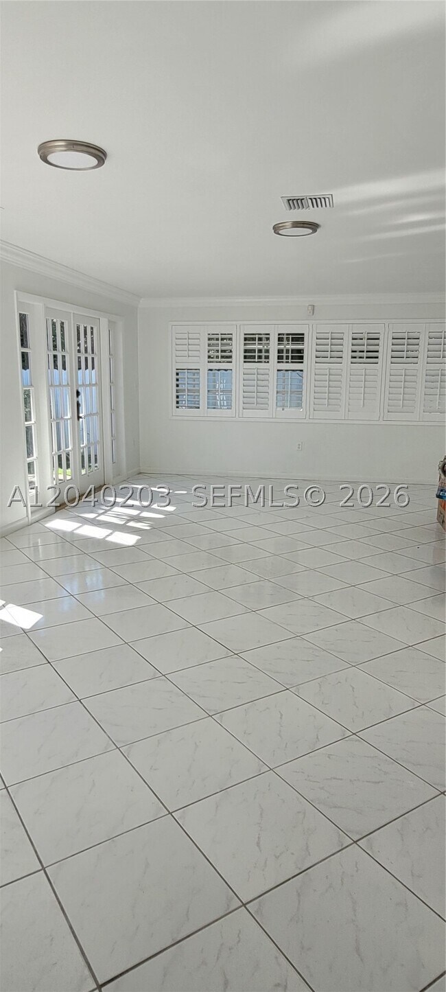 Building Photo - 5200 SW 89th Pl
