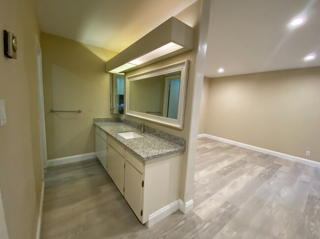 Building Photo - 505 Cypress Point Dr