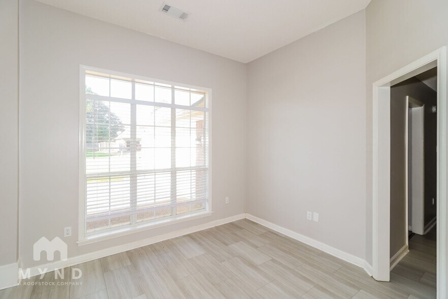 Building Photo - 240 Winding Creek Dr