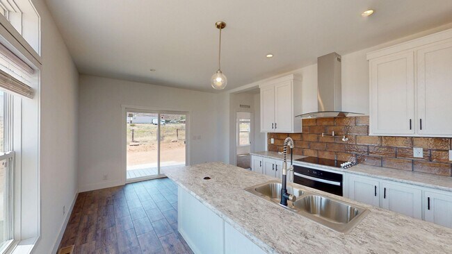 Building Photo - 2070 Starbuck Ln