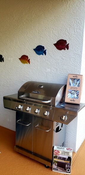 Building Photo - 10021 Colonial Country Club Blvd