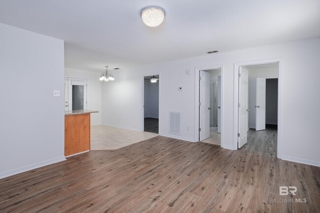 Building Photo - 8553 Garden Cir