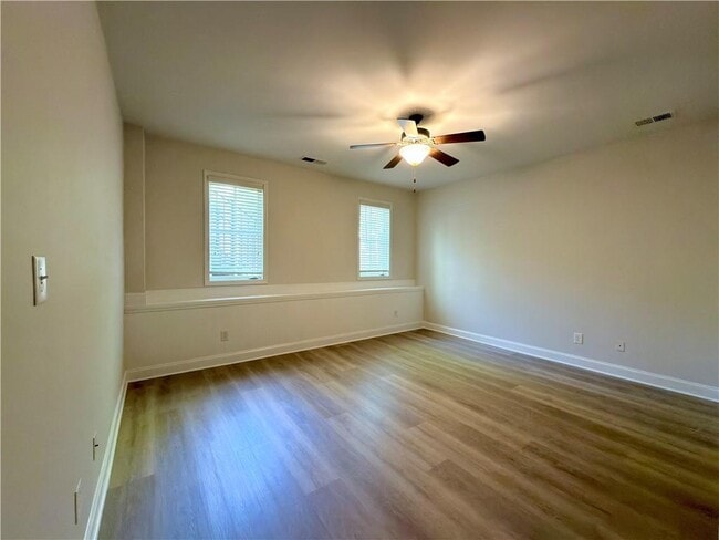 Building Photo - 519 Twinrose Way