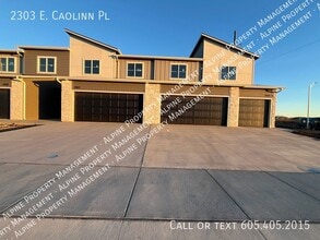 Building Photo - 2303 Caolinn Pl