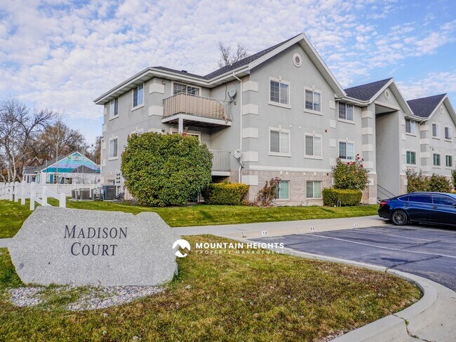 Building Photo - 26 W 7500 S