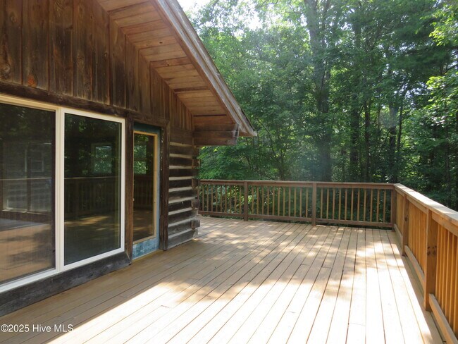 Building Photo - 168 Woodward Ln