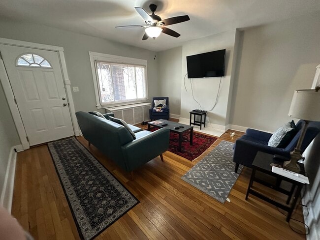 Building Photo - 1324 Wightman St