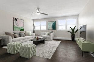 Building Photo - 2401 W Balmoral Ave