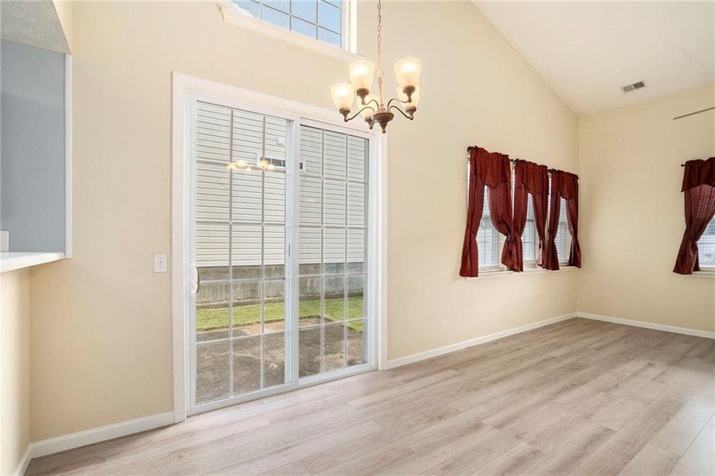 Building Photo - 139 W Oaks Pl