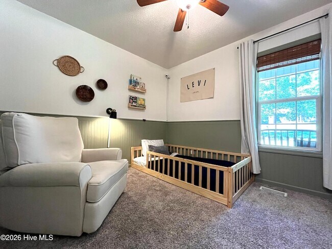 Building Photo - 2400 Longleaf Dr SW