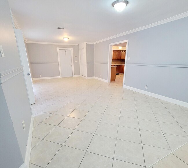 Building Photo - 2021 NW 64th Ave