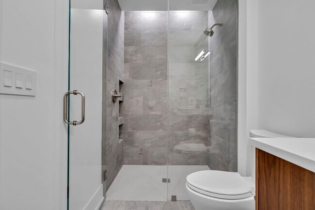 Building Photo - 200 Ocean Ave N