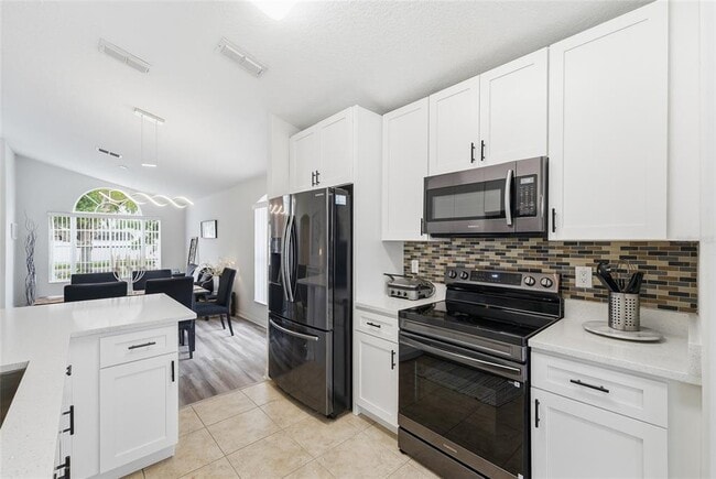 Building Photo - 748 Stonewyk Way