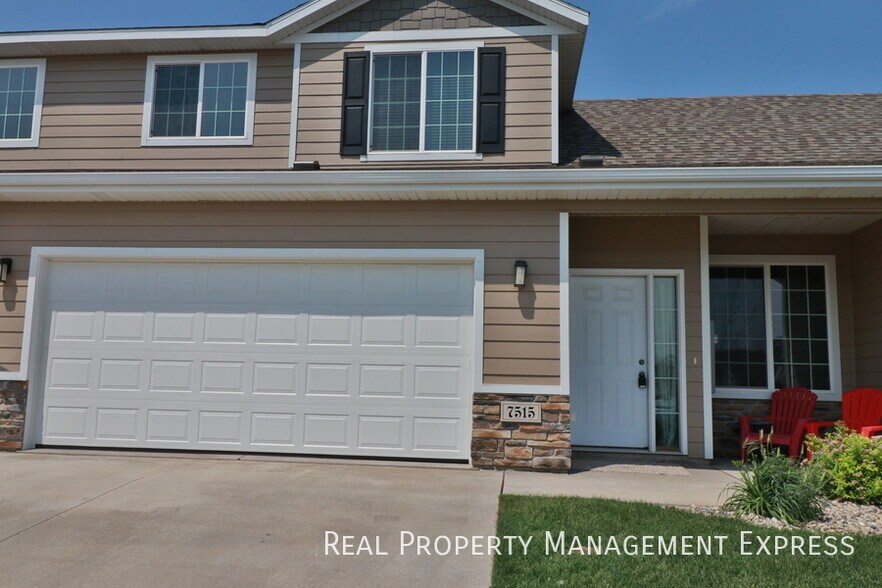 Primary Photo - Beautiful 2 Story Townhome with Loads of A...