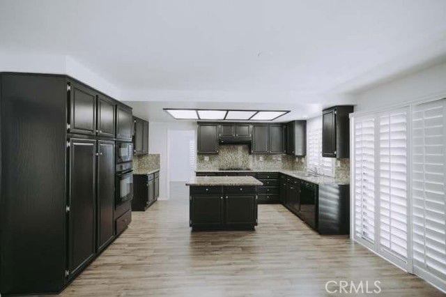 Building Photo - 3030 Wellington Dr