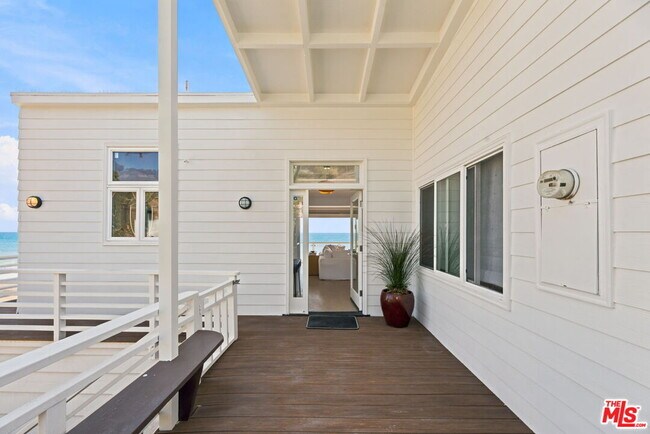 Building Photo - 24742 Malibu Rd