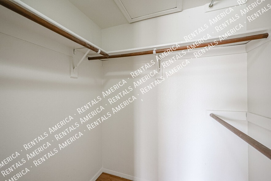 Building Photo - 18433 N 56th Dr