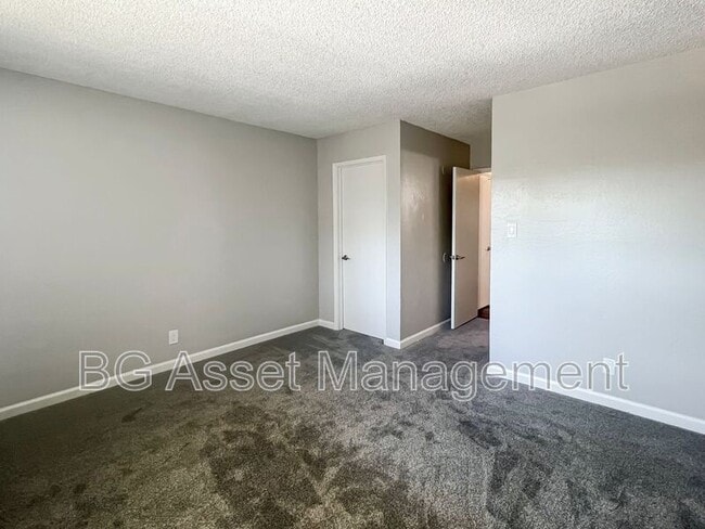 Building Photo - 108 Avian Dr