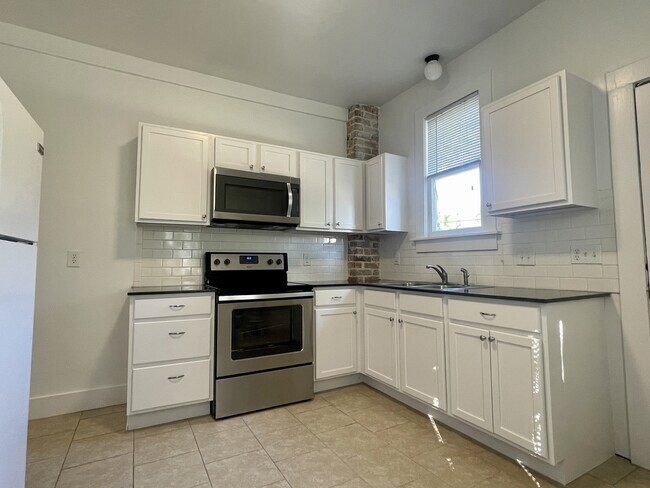 Building Photo - 1137 NW 44th St