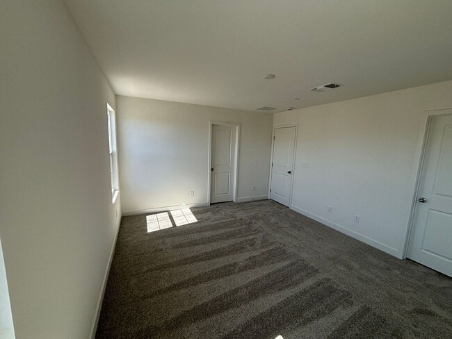 Building Photo - Modern 2-Story in Inspirada 4 Bed 3 Bath, Loft, Downstairs Bed & Open Floorplan