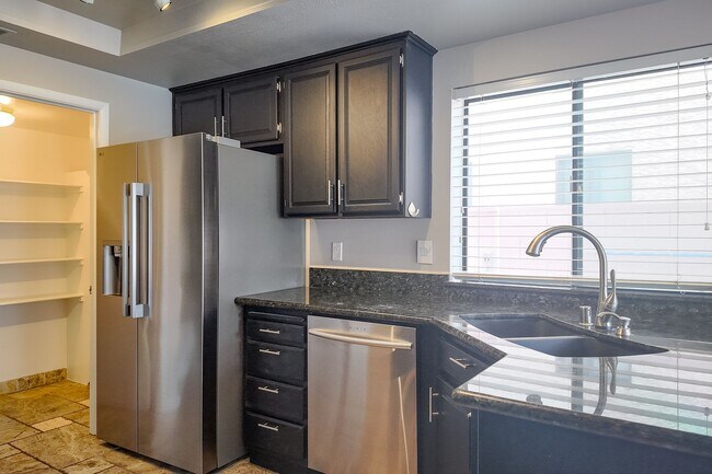 Building Photo - Modern Comfort with Pool & Spa in The Lakes – Solar Equipped Home