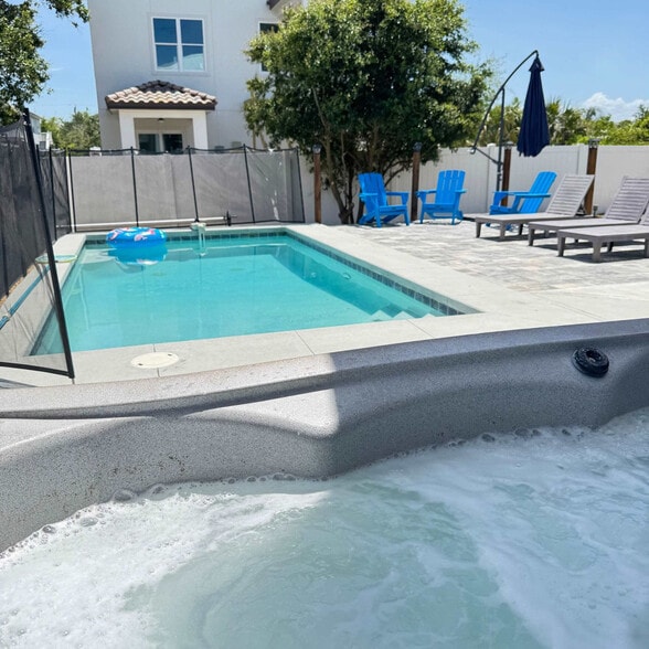 Building Photo - 42 Moody Dr