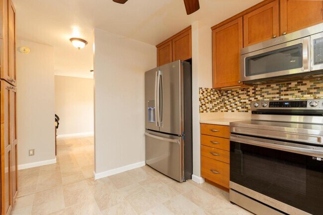 Building Photo - 91-1048-1048 Panapanapuhi St