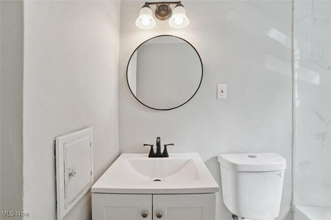 Building Photo - 15705 Fernway Dr