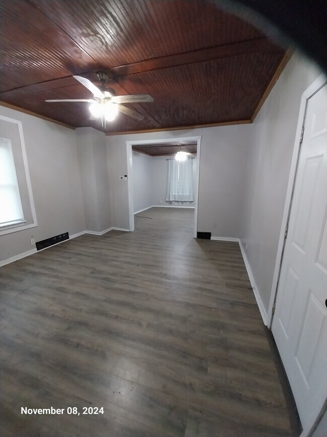 Dining room - 111 South Liberty Avenue