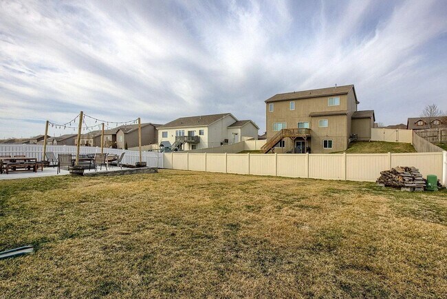 Building Photo - Hyda Hills Ranch For Rent Near Offutt AFB