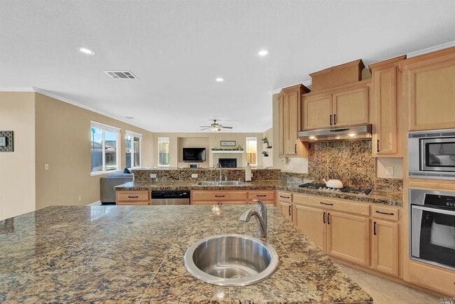 Building Photo - 107 Brighton Cir